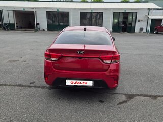 2019 Kia Rio IV, красный, 1650000 рублей, вид 2