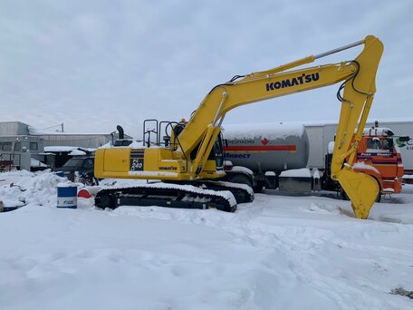 2022 Komatsu PC240, жёлтый, 12500000 рублей, вид 3
