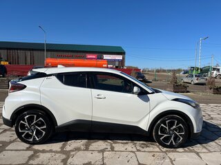 2017 Toyota C-HR I, белый, 1950000 рублей, вид 3