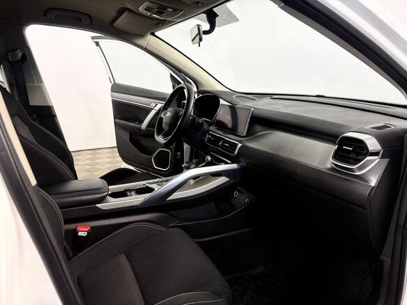 2023 Geely Coolray I, белый, 1620000 рублей - вид 10