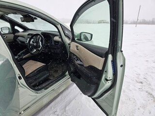 2019 Nissan Leaf II (ZE1), зелёный, 1780000 рублей, вид 4