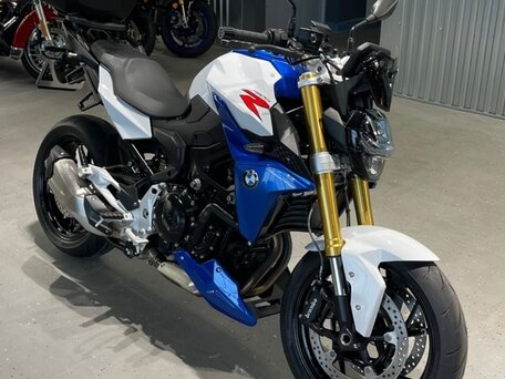 2022 BMW F 900 R, синий, 1100000 рублей, вид 1
