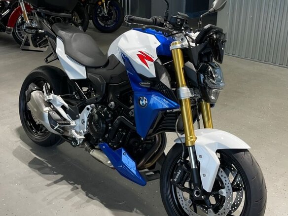 2022 BMW F 900 R, синий, 1100000 рублей