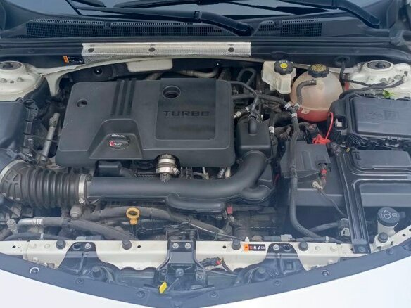 2019 Chevrolet Malibu IX Рестайлинг, белый, 2100000 рублей - вид 14