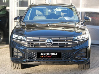 2025 Volkswagen Touareg III Рестайлинг, чёрный, 9900000 рублей, вид 2