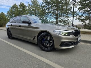 2019 BMW 5 серии 520d VII (G30/G31/G38), серый, 3200000 рублей, вид 3
