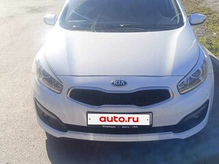 2017 Kia Ceed II Рестайлинг, белый, 1410000 рублей, вид 2