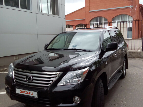 2011 Lexus LX 570 III, чёрный - вид 2
