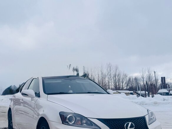 2012 Lexus IS 250 II Рестайлинг 2, белый, 1500000 рублей - вид 1
