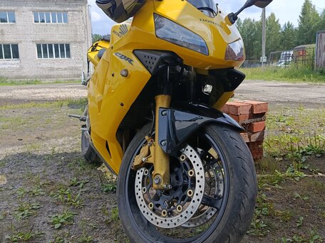 2003 Honda CBR 600RR, жёлтый, 450000 рублей, вид 1
