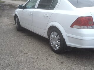 2011 Opel Astra H Рестайлинг, белый, 602000 рублей, вид 4