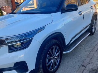 2020 Kia KX3, белый, 2350000 рублей, вид 4