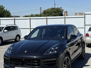 2018 Porsche Cayenne Turbo III, чёрный, 6999000 рублей, вид 2