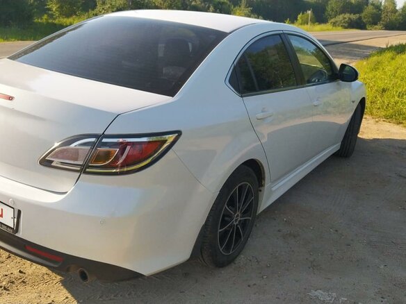 2011 Mazda 6 II (GH) Рестайлинг, белый, 990000 рублей - вид 4