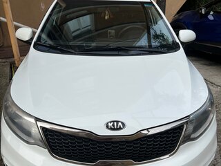2015 Kia Rio III Рестайлинг, белый, 650000 рублей, вид 1