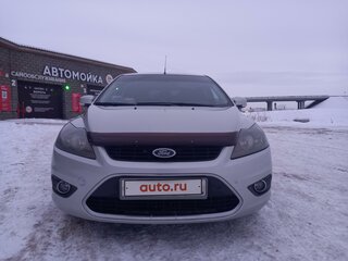 2009 Ford Focus II Рестайлинг, серебристый, 800000 рублей, вид 1