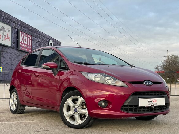 2011 Ford Fiesta Mk6, красный, 947000 рублей