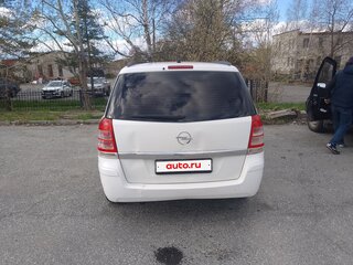 2012 Opel Zafira B Рестайлинг, белый, 500000 рублей, вид 3