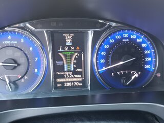 2017 Toyota Camry VII (XV50) Рестайлинг, белый, 2000000 рублей, вид 5