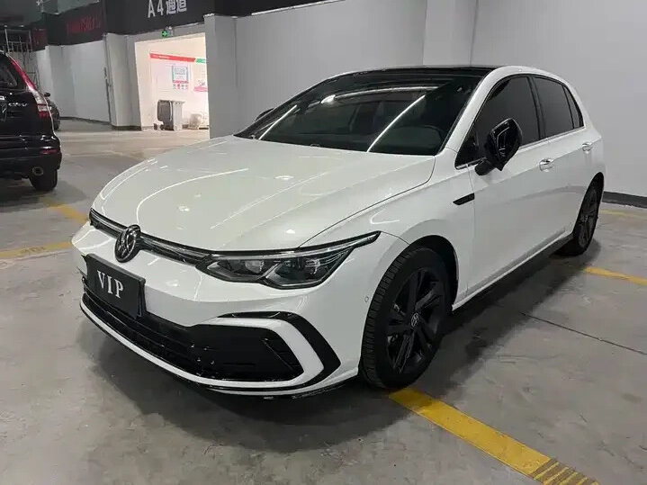 Открыть фотографии: Volkswagen Golf VIII