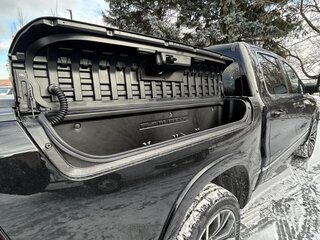 2025 Ram 1500 Crew Cab V Рестайлинг, чёрный, 12116026 рублей, вид 4