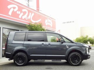 2022 Mitsubishi Delica D:5 I Рестайлинг, серебристый, 2590099 рублей, вид 4