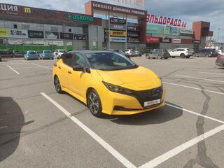 2018 Nissan Leaf II (ZE1), жёлтый, 1550000 рублей, вид 2