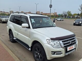 2015 Mitsubishi Pajero IV Рестайлинг 2, белый, 3100000 рублей, вид 3