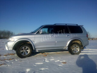 2005 Mitsubishi Pajero Sport I Рестайлинг, серебристый, 900000 рублей, вид 4