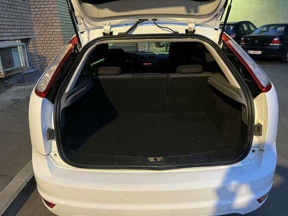 2010 Ford Focus II Рестайлинг, белый, 420000 рублей - вид 19
