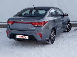 2017 Kia Rio IV, серый, 1100000 рублей, вид 4