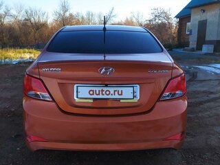 2015 Hyundai Solaris I Рестайлинг, оранжевый, 1500000 рублей, вид 3