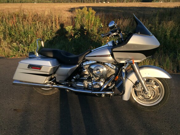 2006 Harley-Davidson Road Glide, серебристый - вид 2