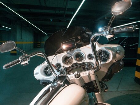 2008 Harley-Davidson Electra Glide, белый, 990000 рублей, вид 4