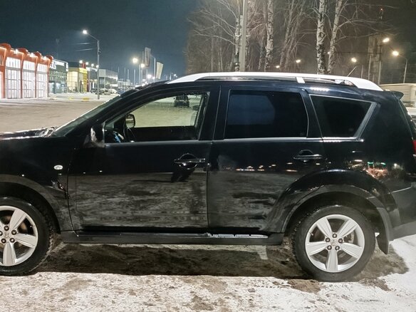 2008 Peugeot 4007, чёрный, 1000000 рублей - вид 3