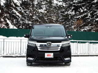 2017 Honda Stepwgn Spada V Рестайлинг, чёрный, 2580000 рублей, вид 1
