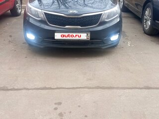 2017 Kia Rio III Рестайлинг, чёрный, 700000 рублей, вид 3