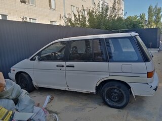 1991 Nissan Prairie II (M11), белый, 180000 рублей, вид 3