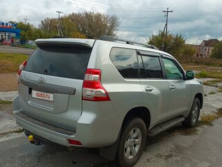 2013 Toyota Land Cruiser Prado 150 Series Рестайлинг 1, серебристый, 3400000 рублей, вид 5