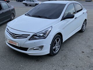 2015 Hyundai Solaris I Рестайлинг, белый, 785000 рублей, вид 3
