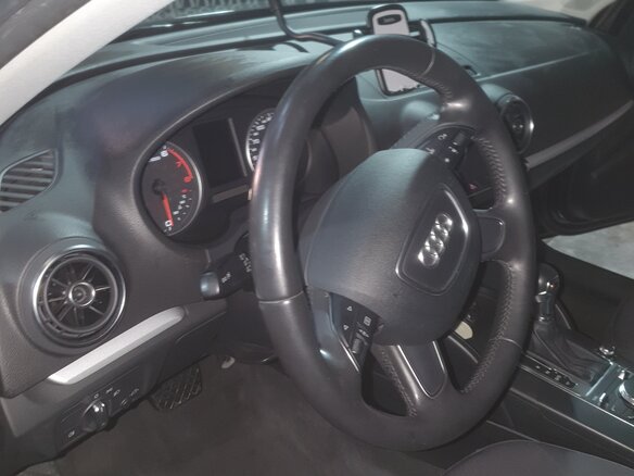 2014 Audi A3 III (8V), красный - вид 9