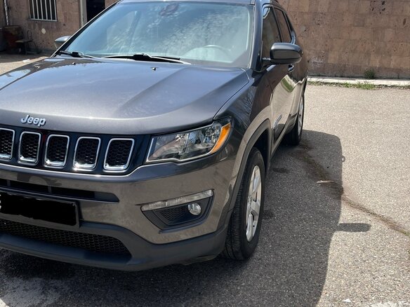 2018 Jeep Compass II, серый, 2250000 рублей