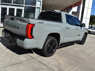 2025 Toyota Tundra CrewMax III, серый, 11958422 рублей, вид 3