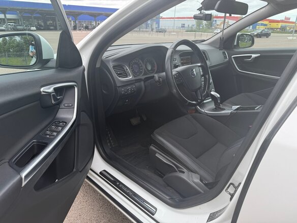 2013 Volvo S60 II, белый, 1010000 рублей - вид 6