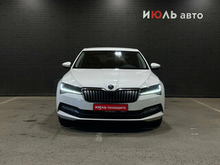 2021 Skoda Superb III Рестайлинг, белый, 2579000 рублей, вид 2