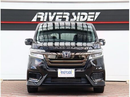 Honda Stepwgn V Рестайлинг