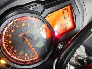 2011 Suzuki GSX 1250 FA, белый, 650000 рублей, вид 5