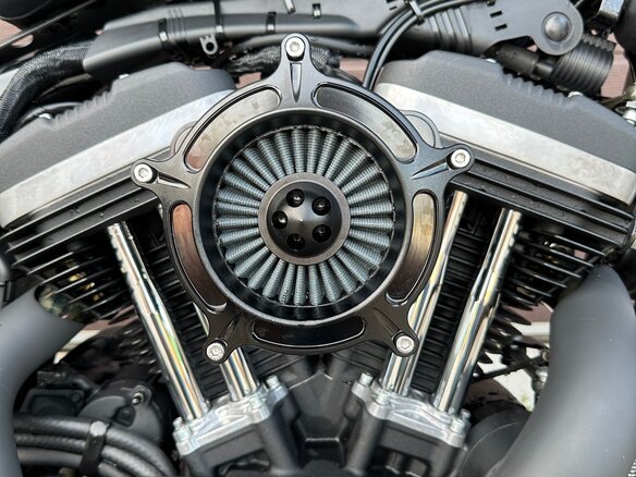 2020 Harley-Davidson Sportster 883, чёрный, 1390000 рублей - вид 9