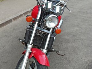 1995 Honda Magna, красный, 400000 рублей, вид 4