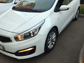 2017 Kia Ceed II Рестайлинг, белый, 1550000 рублей, вид 1